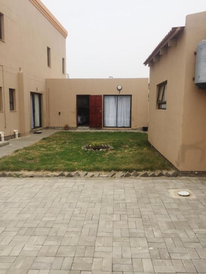 Stevens Guesthouse Swakopmund Esterno foto